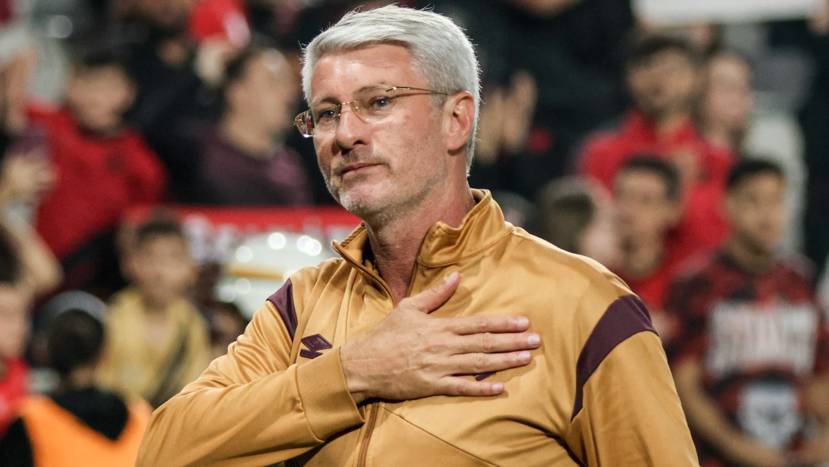 Odair Hellmann, treinador do Athletico. Foto: Robson Mafra/AGIF