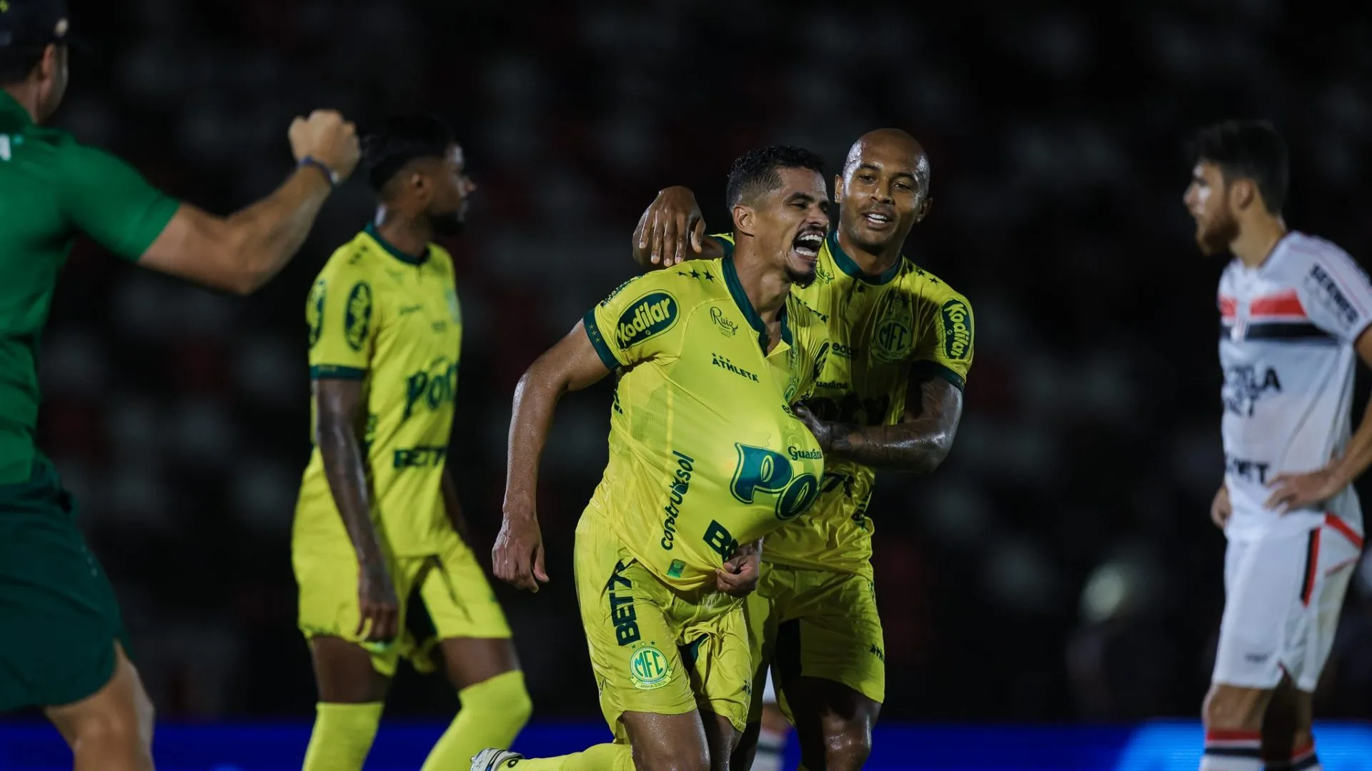 São Paulo pode fechar com Lucas Ramon, do Mirassol (Imagem: Pedro Zacchi/AGIF)