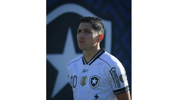 Savarino jogador do Botafogo durante partida contra o Vitoria no estadio Barradao pelo campeonato Brasileiro A 2025. Foto: Jhony Pinho/AGIF