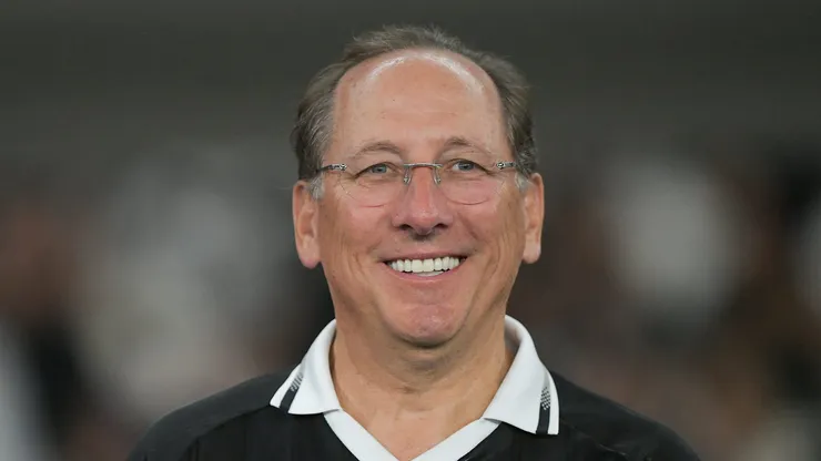 Textor está atrás de reforços para o Botafogo.
