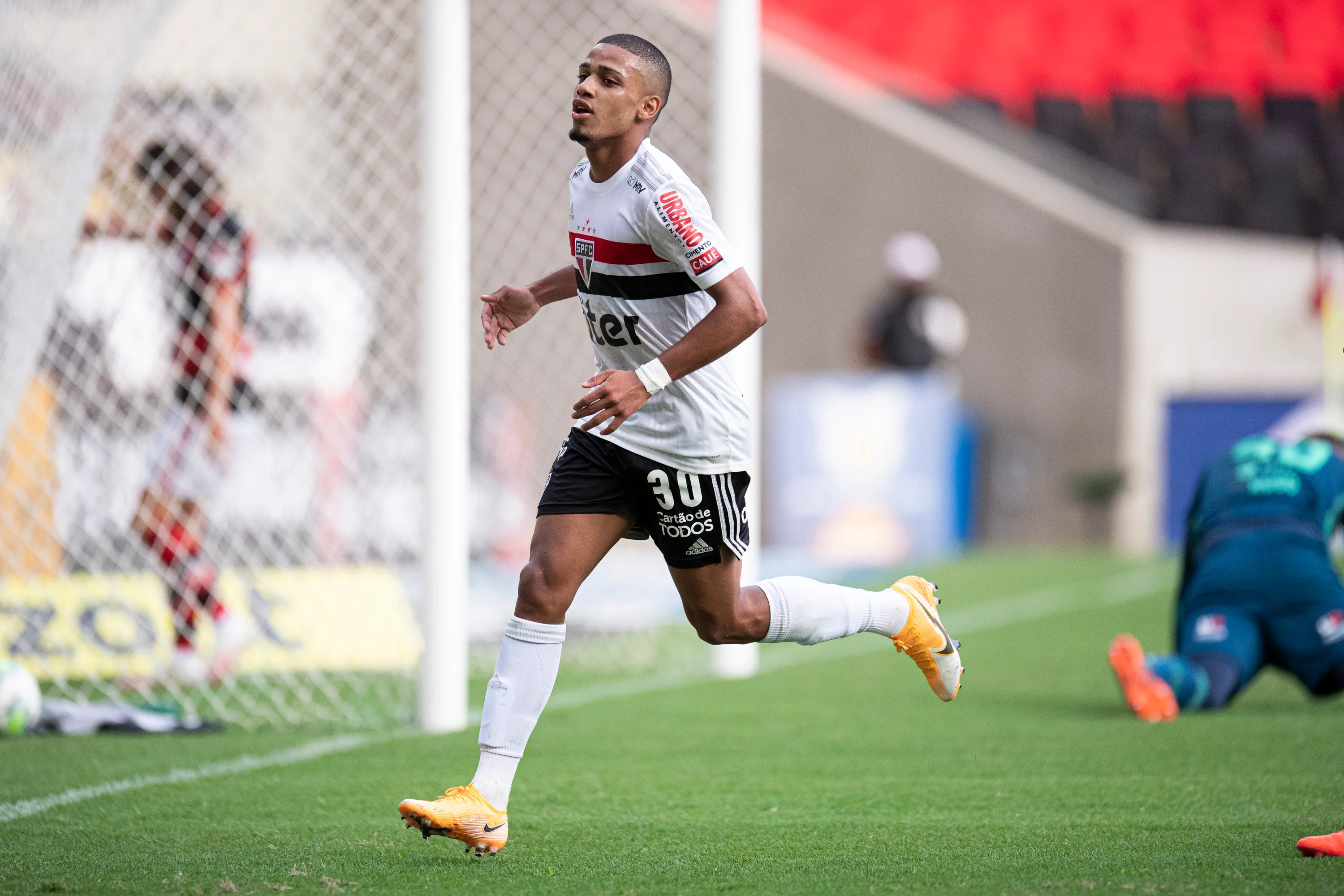 Ex-São Paulo Brenner entra na mira do Vasco. Foto: Jorge Rodrigues/AGIF