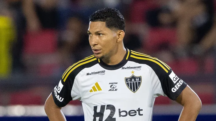 Rony pode jogar no Santos em 2026.