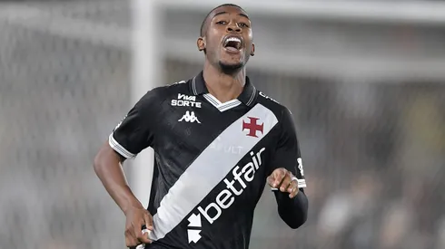 Rayan jogador do Vasco comemora vitoria ao final da partida contra o Fluminense no estadio Maracana pelo campeonato Copa Do Brasil 2025. Foto: Thiago Ribeiro/AGIF