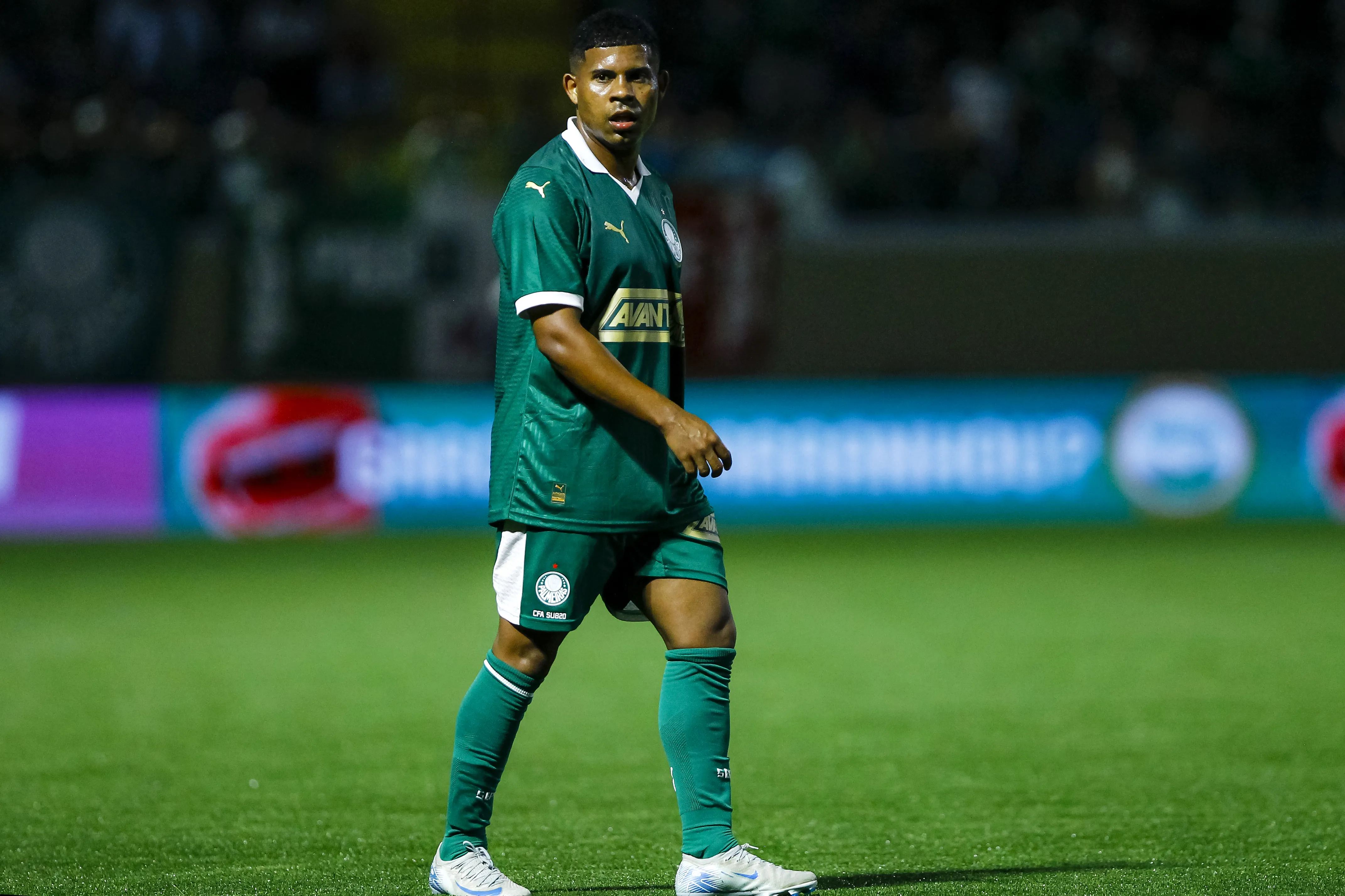 Gilberto é o novo reforço do Athletico-PR. Foto: Marco Miatelo/AGIF