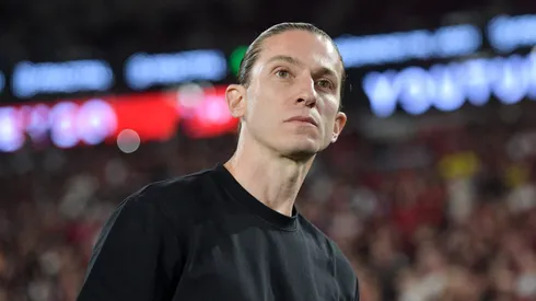 Filipe Luis tecnico do Flamengo durante partida contra o Santos no estadio Maracana pelo campeonato Brasileiro A 2025. Foto: Thiago Ribeiro/AGIF