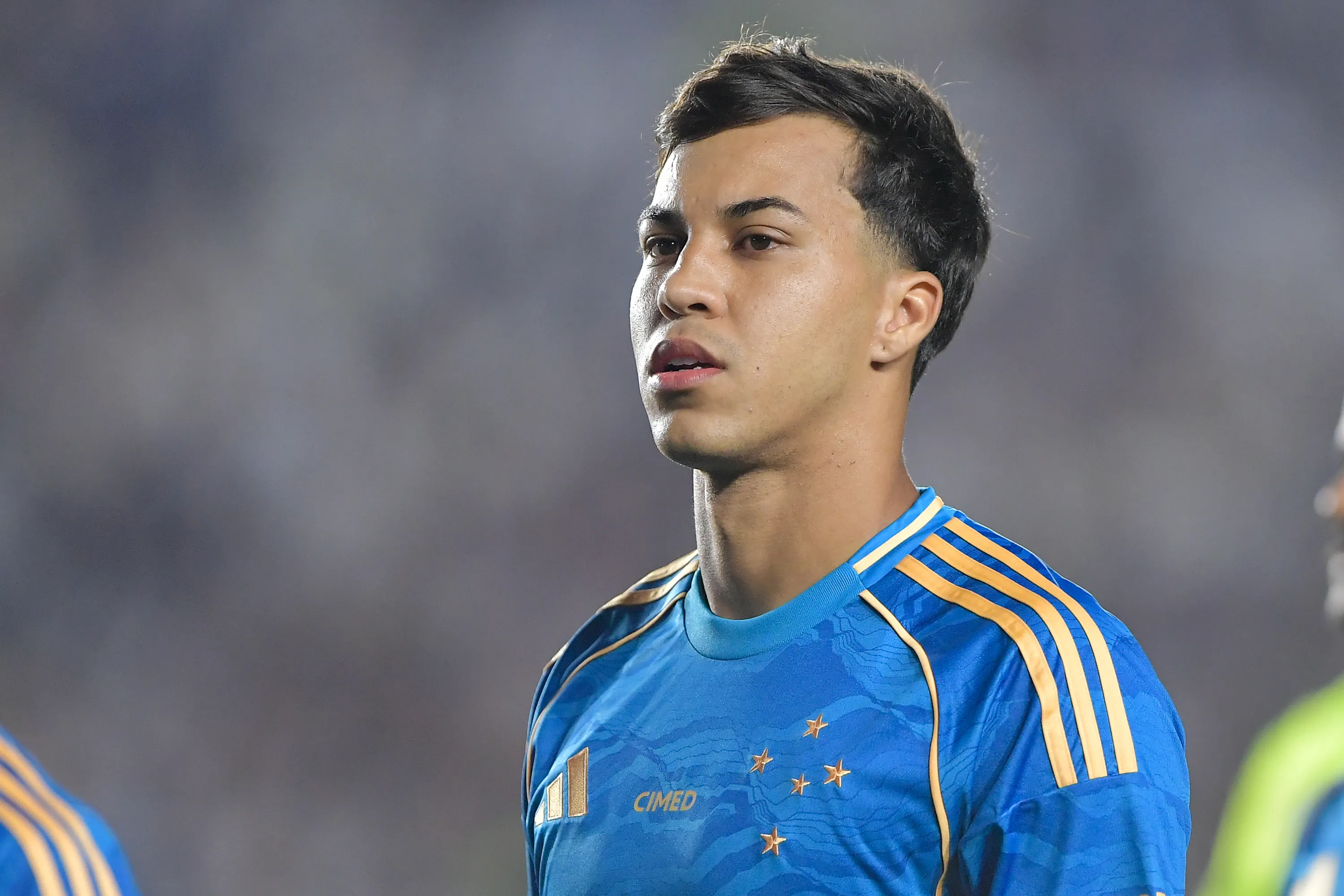 RJ – RIO DE JANEIRO – 27/09/2025 – BRASILEIRO A 2025, VASCO X CRUZEIRO – Kaio Jorge jogador do Cruzeiro durante partida contra o Vasco no estadio Sao Januario pelo campeonato Brasileiro A 2025. Foto: Thiago Ribeiro/AGIF