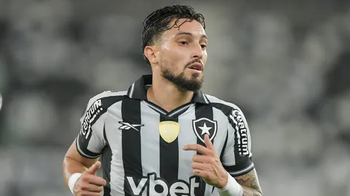 Alex Telles, lateral-esquerdo do Botafogo