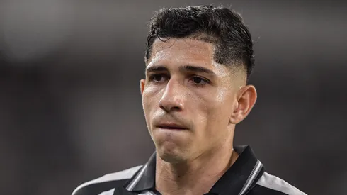 Savarino jogador do Botafogo durante partida contra o Mirassol no estadio Engenhao pelo campeonato Brasileiro A 2025.
