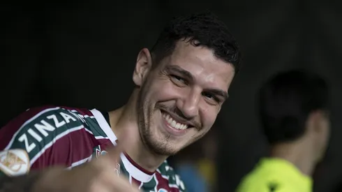 Nino jogador do Fluminense antes da partida contra o Cruzeiro no estadio Maracana pelo campeonato Brasileiro A 2023. Foto: Jorge Rodrigues/AGIF