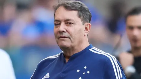 Pedrinho durante confronto entre Cruzeiro x Santos no Brasileirão de 2025.