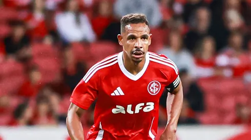 Fernando jogador do Internacional durante partida contra o Maracana no estadio Beira-Rio pelo campeonato [COMPETICAO]. Foto: Maxi Franzoi/AGIF