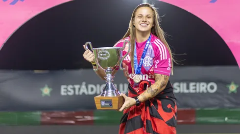 A jogadora deixa o clube após uma temporada inteira sem atuar – Foto: Mariana Sá/Flamengo