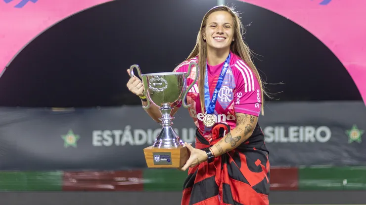 A jogadora deixa o clube após uma temporada inteira sem atuar - Foto: Mariana Sá/Flamengo