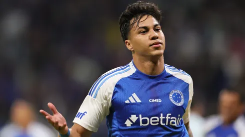 Kaio Jorge jogador do Cruzeiro comemora seu gol durante partida contra o Gremio no estadio Mineirao pelo campeonato Brasileiro A 2025.
