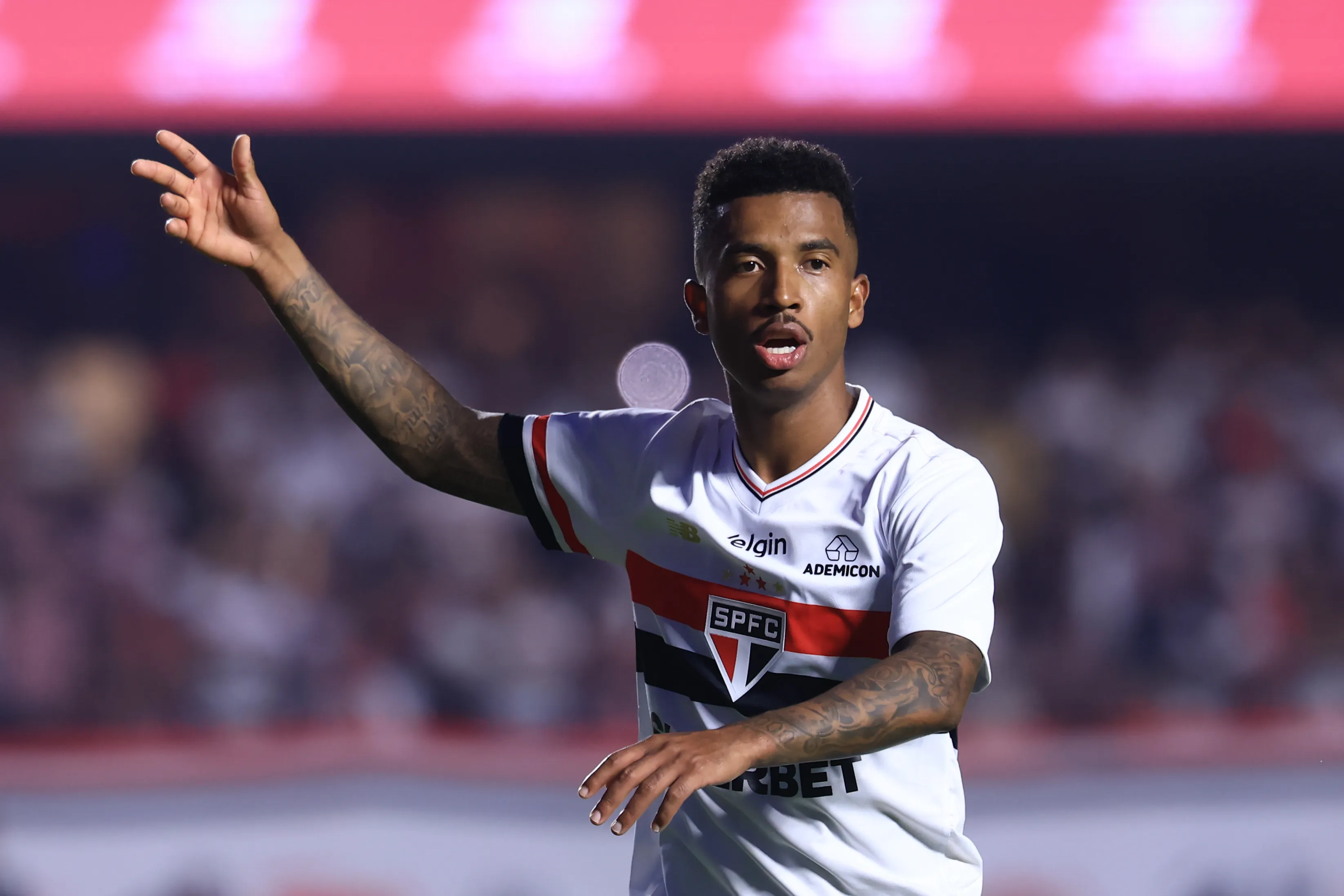 SP – SAO PAULO – 27/07/2025 – BRASILEIRO A 2025, SAO PAULO X FLUMINENSE – Marcos Antonio jogador do Sao Paulo durante partida contra o Fluminense no estadio Morumbi pelo campeonato Brasileiro A 2025. Foto: Marcello Zambrana/AGIF