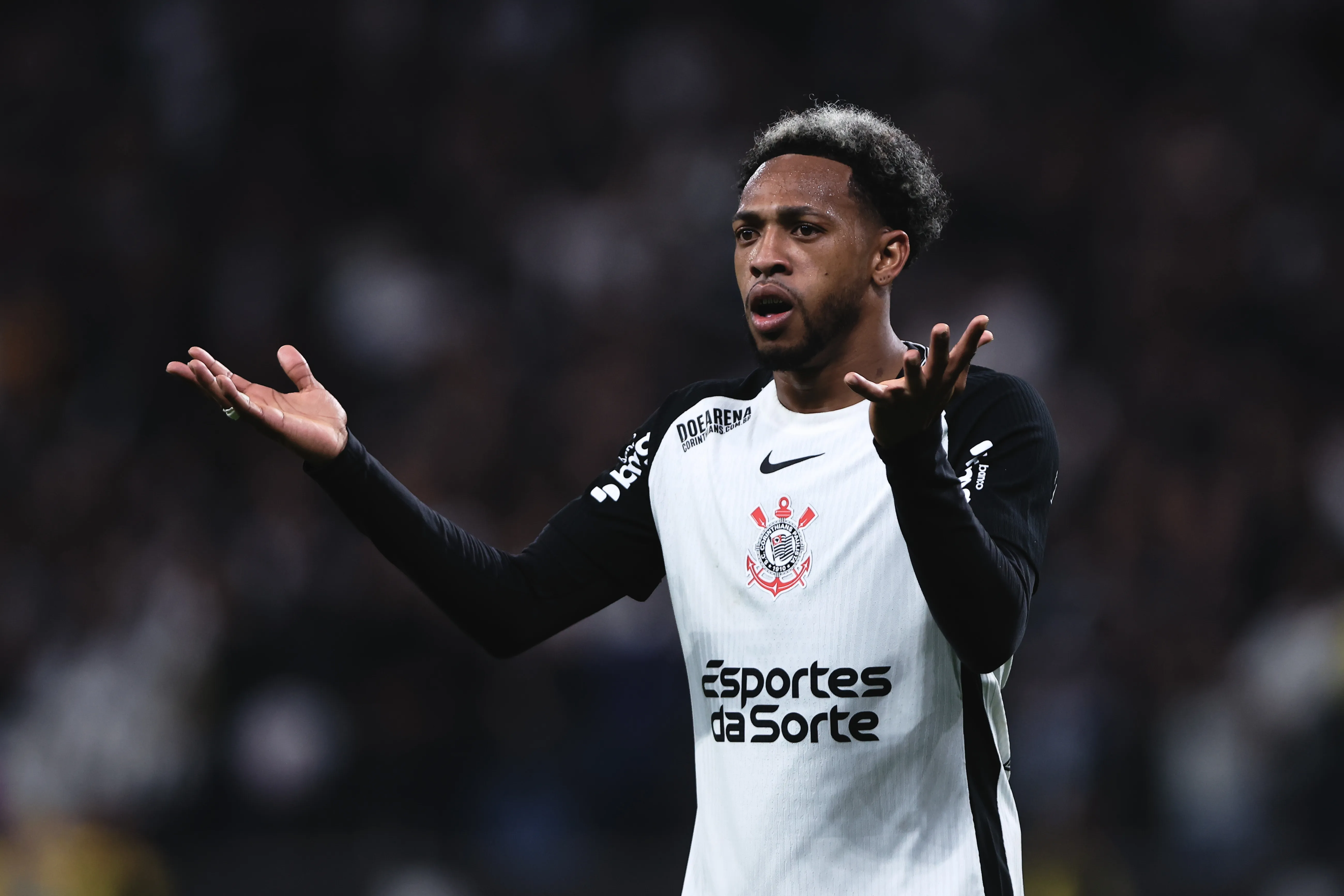 SP – SAO PAULO – 13/07/2025 – BRASILEIRO A 2025, CORINTHIANS X BRAGANTINO – Jose Martinez jogador do Corinthians durante partida contra o Bragantino no estadio Arena Corinthians pelo campeonato Brasileiro A 2025. Foto: Ettore Chiereguini/AGIF