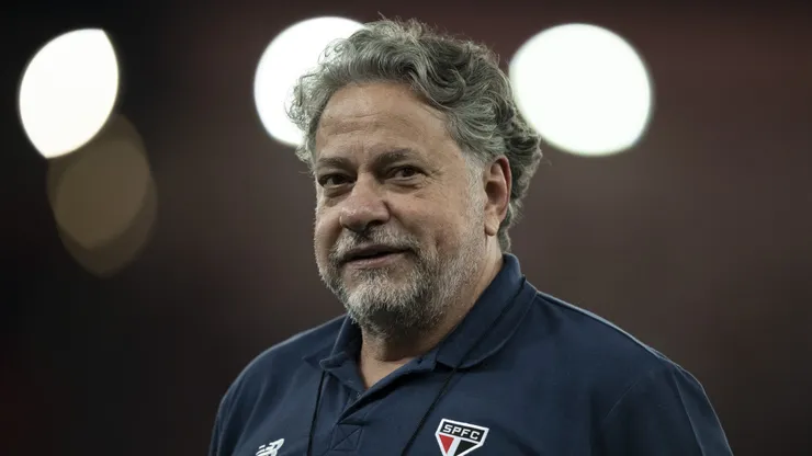 Julio Casares presidente do Sao Paulo antes da partida contra o Flamengo no estadio Maracana pelo campeonato Brasileiro A 2024. Foto: Jorge Rodrigues/AGIF