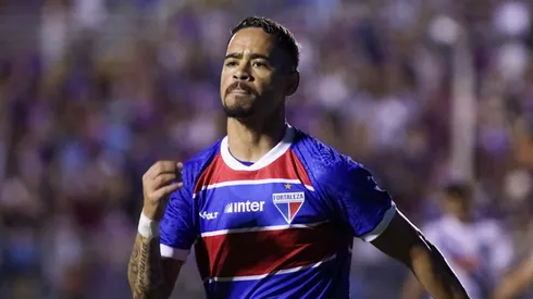 Yago Pikachu jogador do Fortaleza comemora seu gol durante partida contra o Cariri no estadio Presidente Vargas (CE) pelo campeonato Cearense 2025. Foto: Lucas Emanuel/AGIF