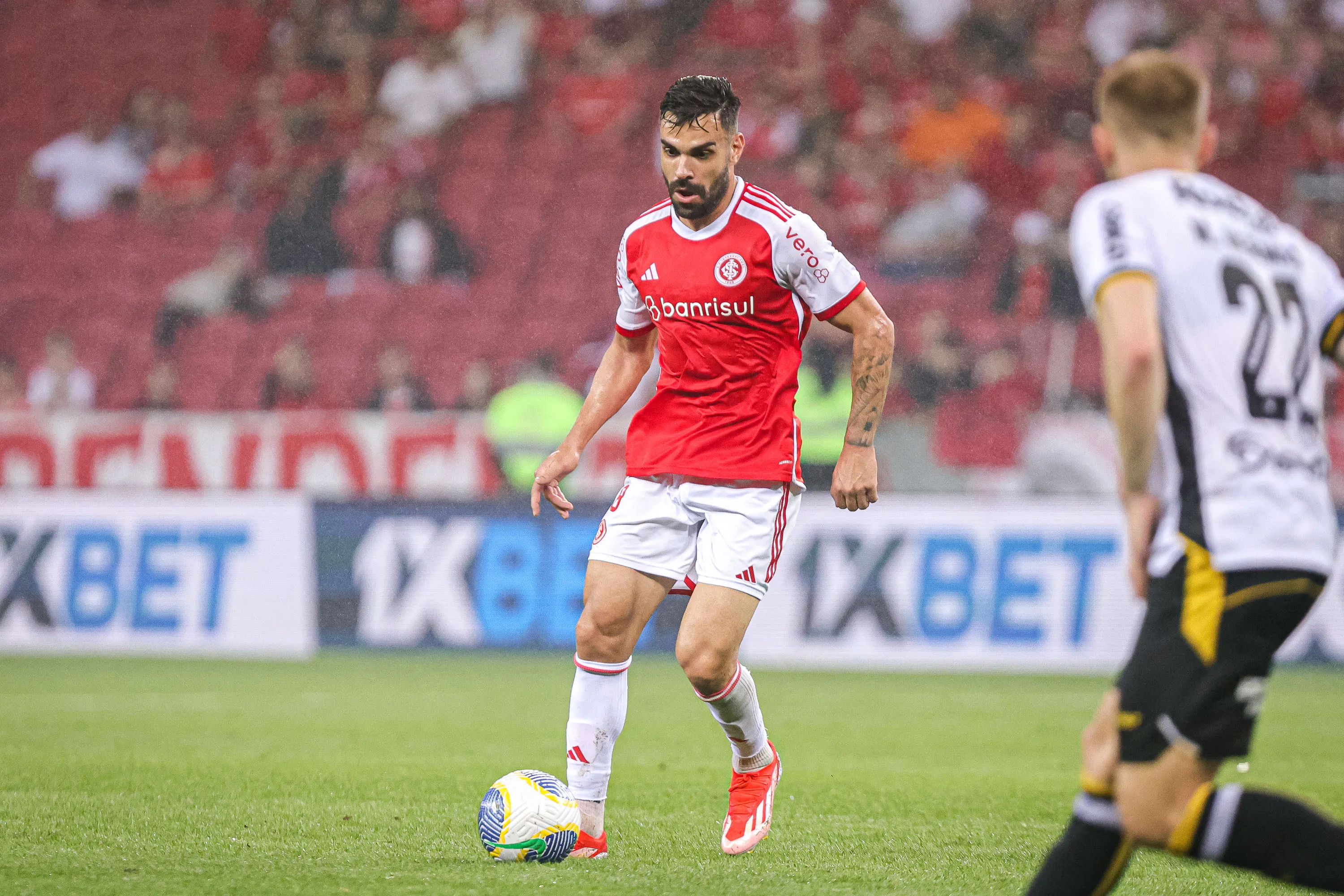 Bruno Henrique jogador do Internacional durante partida contra o Criciuma no estadio Beira-Rio pelo campeonato Brasileiro A 2024. Foto: Maxi Franzoi/AGIF