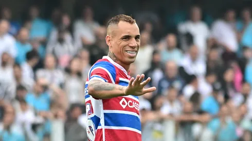 Breno Lopes jogador do Fortaleza durante partida contra o Santos no estadio Vila Belmiro pelo campeonato Brasileiro A 2025. Foto: Jota Erre/AGIF