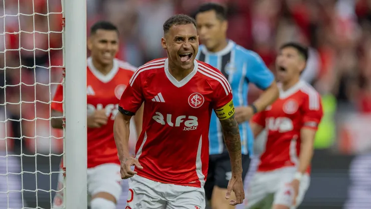 Internacional renova com Alan Patrick. Foto: Liamara Polli/AGIF