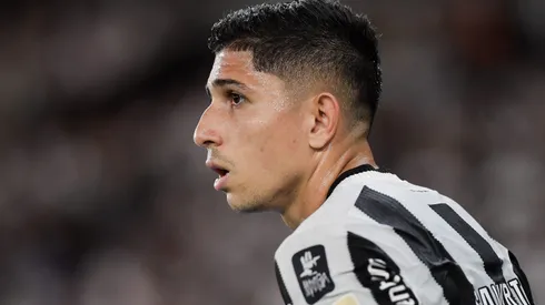 Savarino jogador do Botafogo durante partida contra o Carabobo no estadio Engenhao pelo campeonato Copa Libertadores 2025.