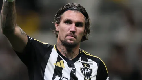 Lyanco durante confronto contra o Mirassol na Campeonato Brasileiro de 2025.