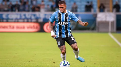 Lucas Esteves deve ir para o Coritiba. Foto: Maxi Franzoi/AGIF