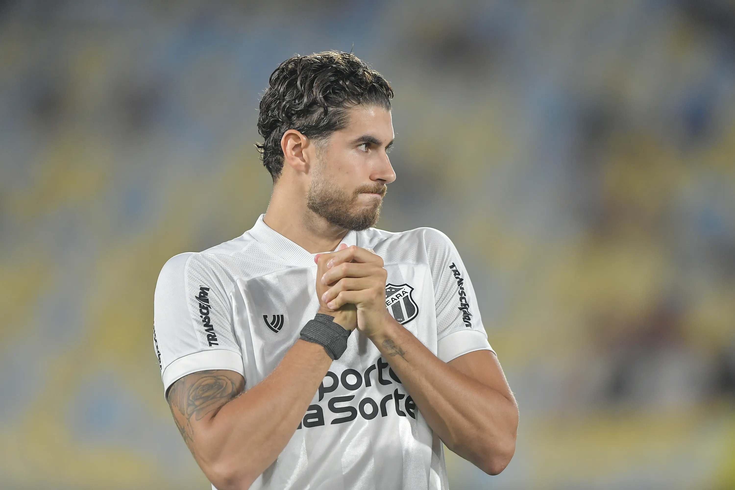 RJ – RIO DE JANEIRO – 29/10/2025 – BRASILEIRO A 2025, FLUMINENSE X CEARA – Pedro Raul jogador do Ceara durante partida contra o Fluminense no estadio Maracana pelo campeonato Brasileiro A 2025. Foto: Thiago Ribeiro/AGIF