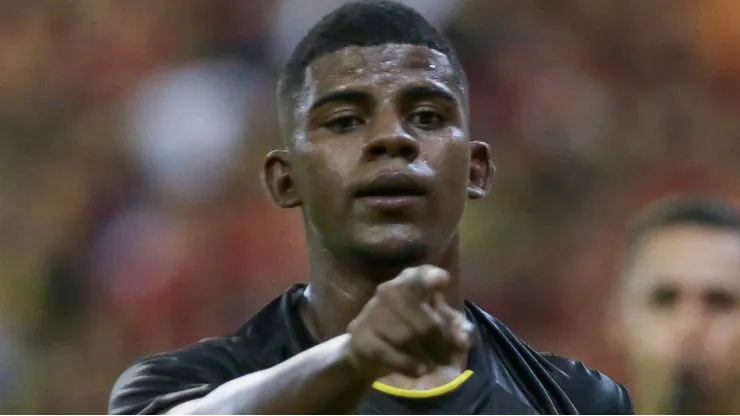 Fábio Matheus entra na mira do Remo