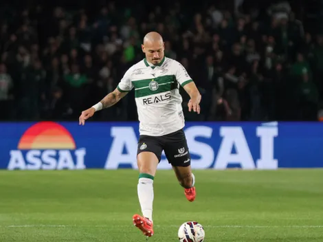 Maicon segue no Coritiba por mais um ano