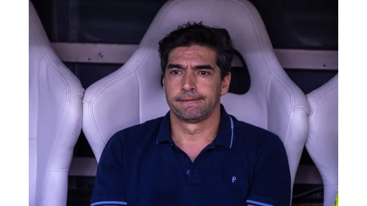 Abel Ferreira tecnico do Palmeiras durante partida contra o Ceara no estadio Arena Castelao pelo campeonato Brasileiro A 2025. Foto: Baggio Rodrigues/AGIF