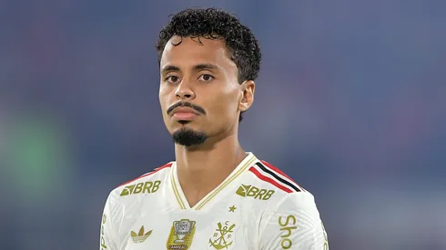 Allan jogador do Flamengo durante partida contra o Atletico-MG no estadio Maracana pelo campeonato Copa Do Brasil 2025. Foto: Thiago Ribeiro/AGIF