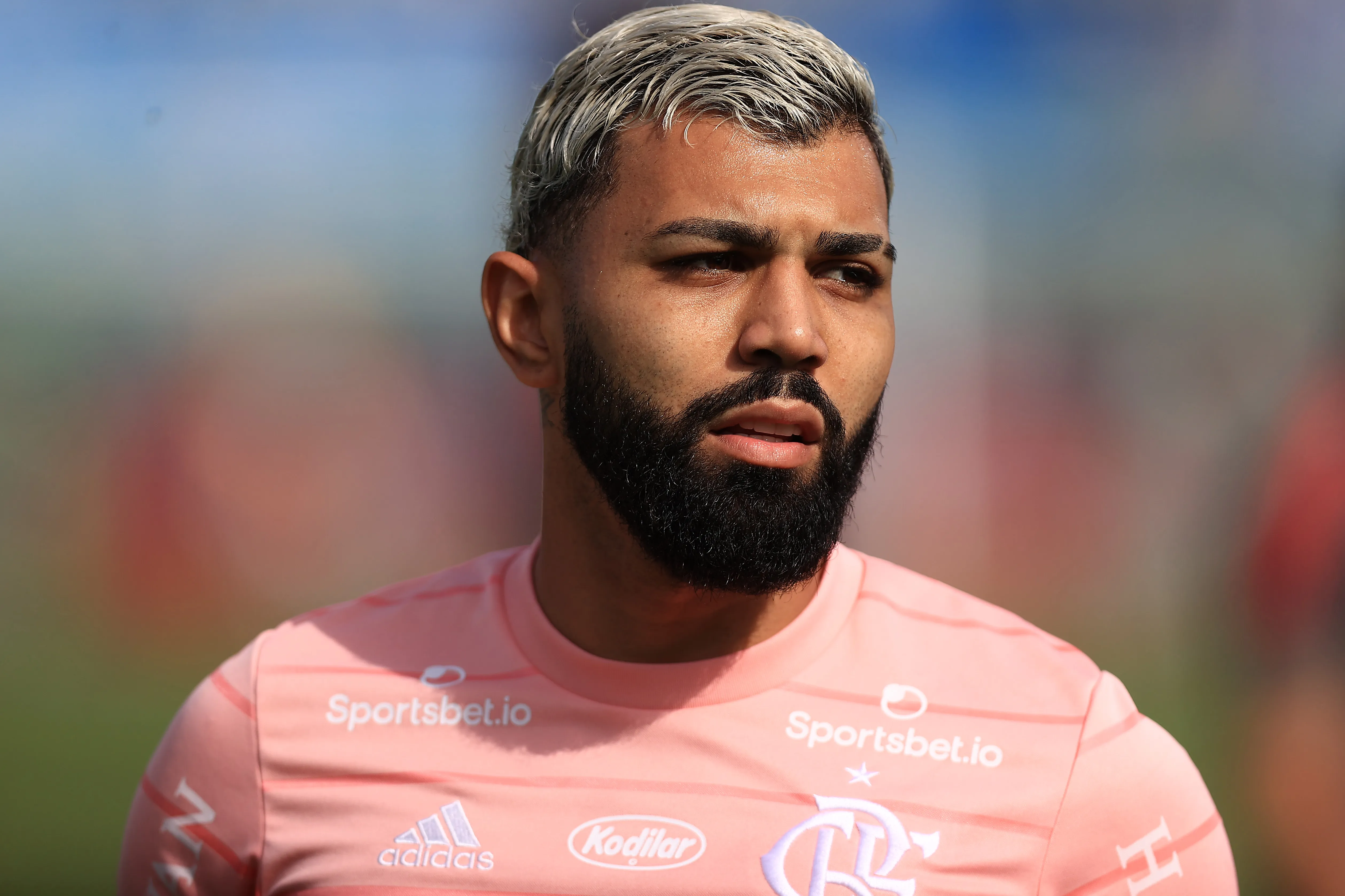 MONTEVIDEO, URUGUAY – NOVEMBER 27: Gabriel Barbosa of Flamengo looks on before the final match of Copa CONMEBOL Libertadores 2021 between Palmeiras and Flamengo at Centenario Stadium on November 27, 2021 in Montevideo, Uruguay. (Photo by Buda Mendes/Getty Images)