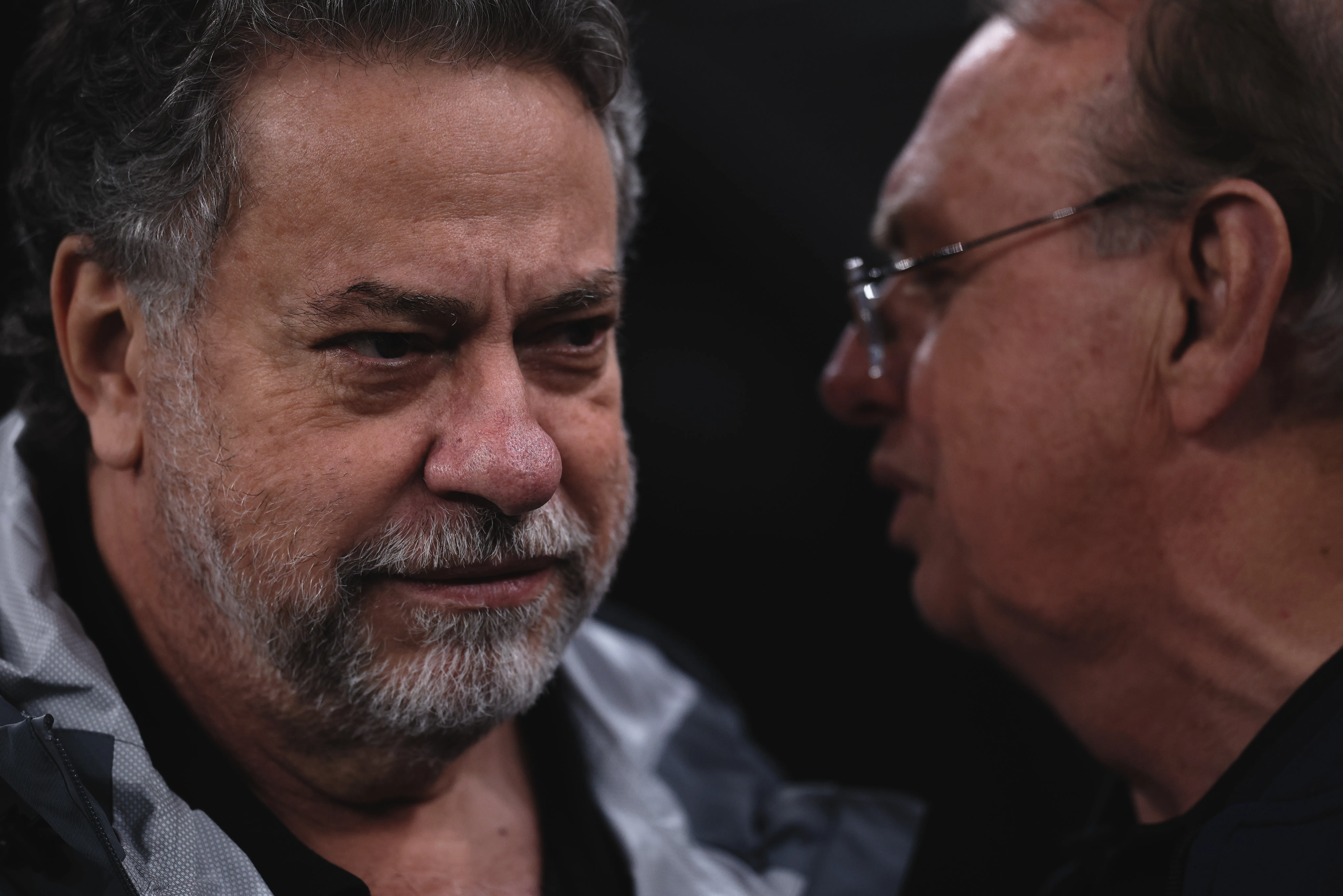 SP – SAO PAULO – 20/11/2025 – BRASILEIRO A 2025, CORINTHIANS X SAO PAULO – Osmar Stabile presidente do Corinthians e Julio Casares presidente do Sao Paulo durante partida no estadio Arena Corinthians pelo campeonato Brasileiro A 2025. Foto: Ettore Chiereguini/AGIF
