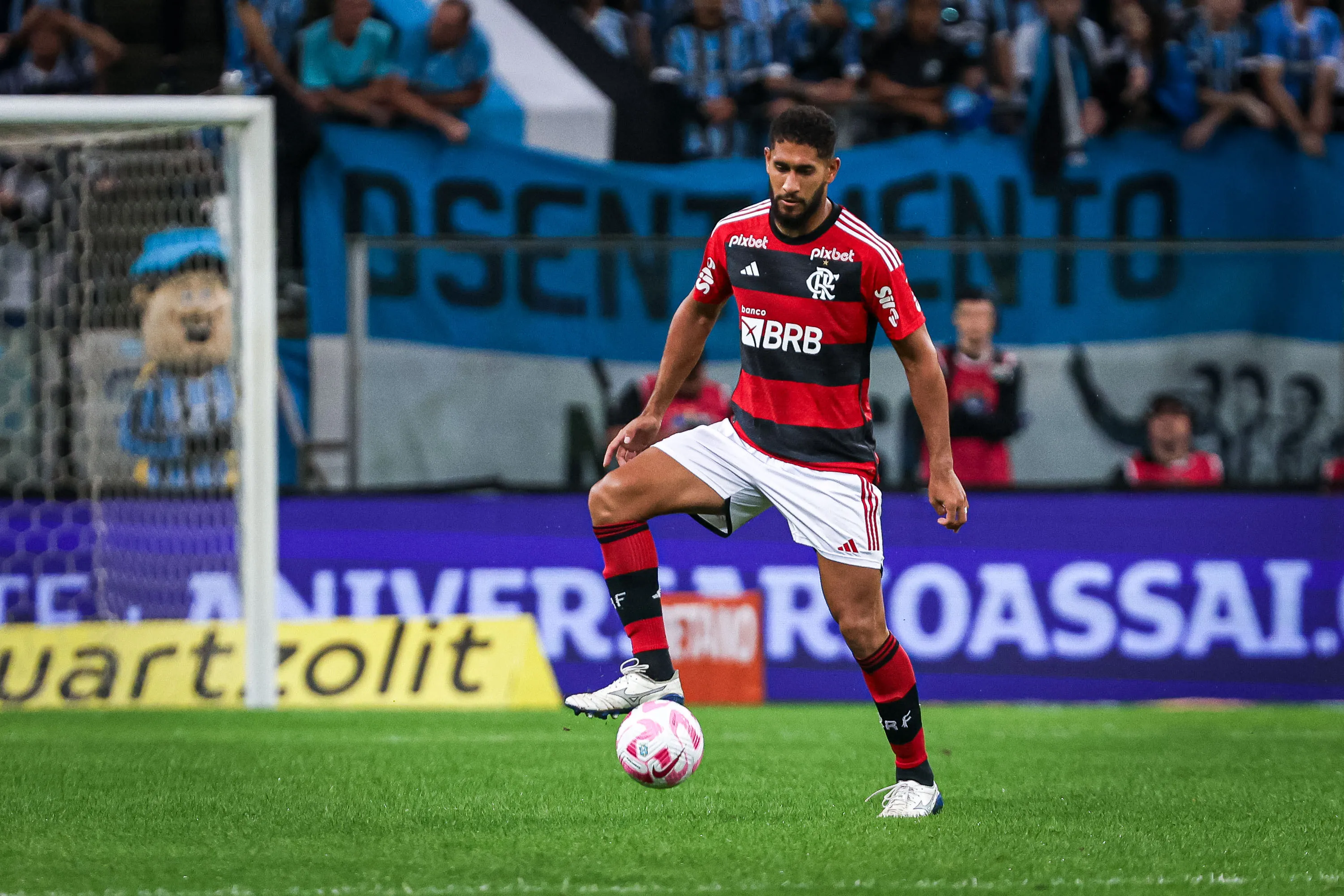 Pablo não é mais jogador do Flamengo. Foto: Maxi Franzoi/AGIF