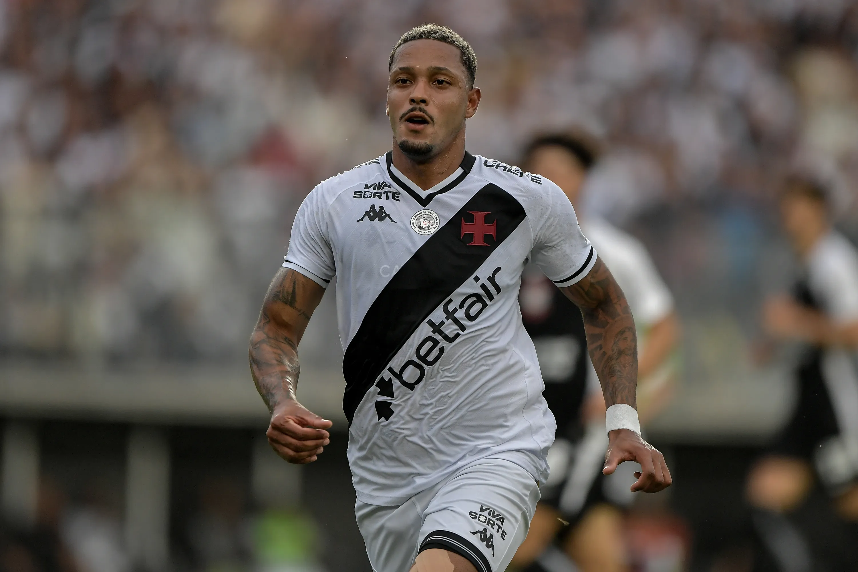 David durante partida contra o Corinthians no Campeonato Brasileiro de 2025. Foto: Thiago Ribeiro/AGIF