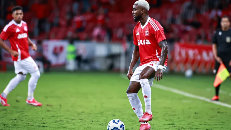 Ramon jogador do Internacional durante partida contra o Maracana no estadio Beira-Rio pelo campeonato [COMPETICAO].