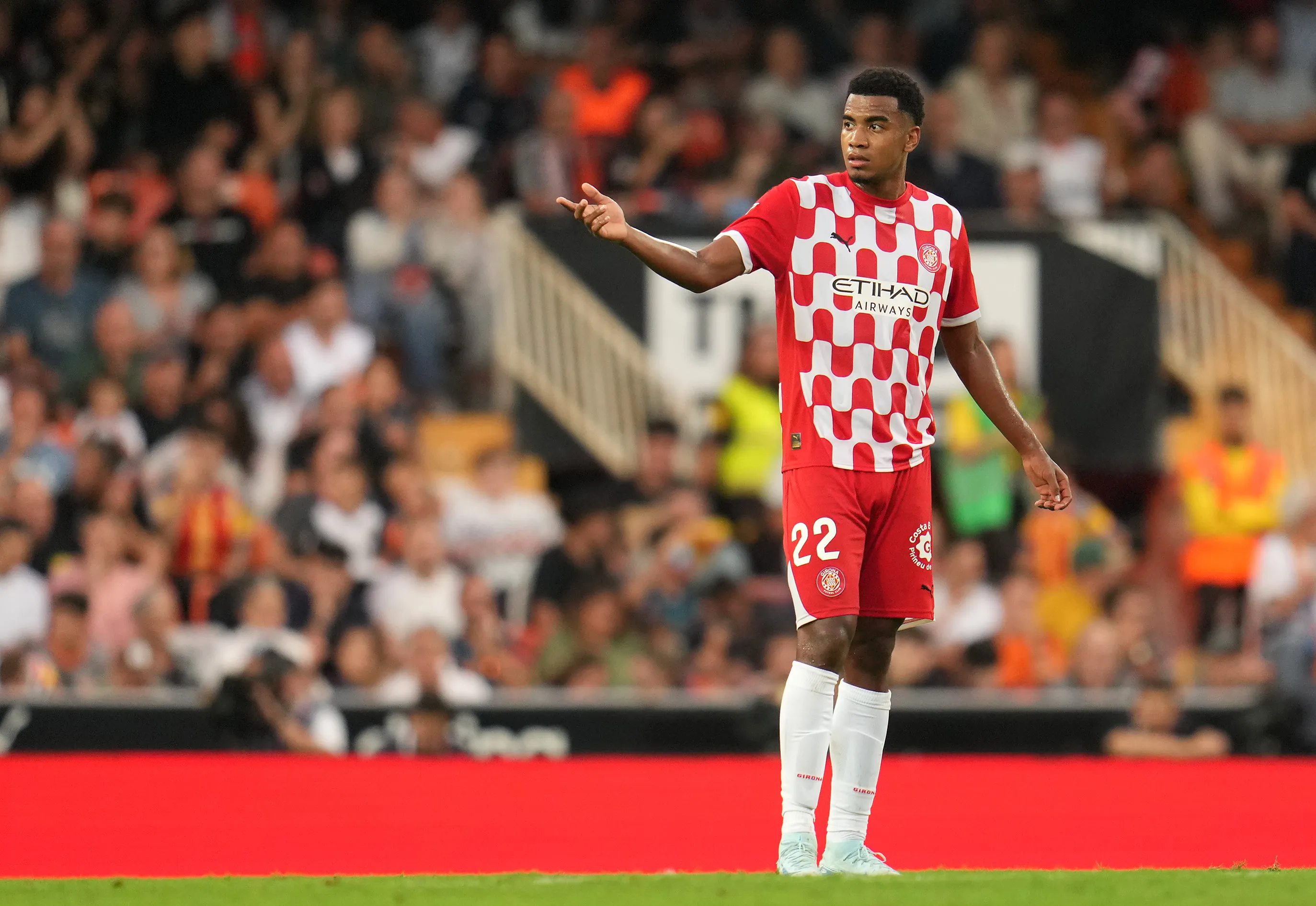 Jhon Solís durante partida pelo Girona. (Photo by Aitor Alcalde/Getty Images)