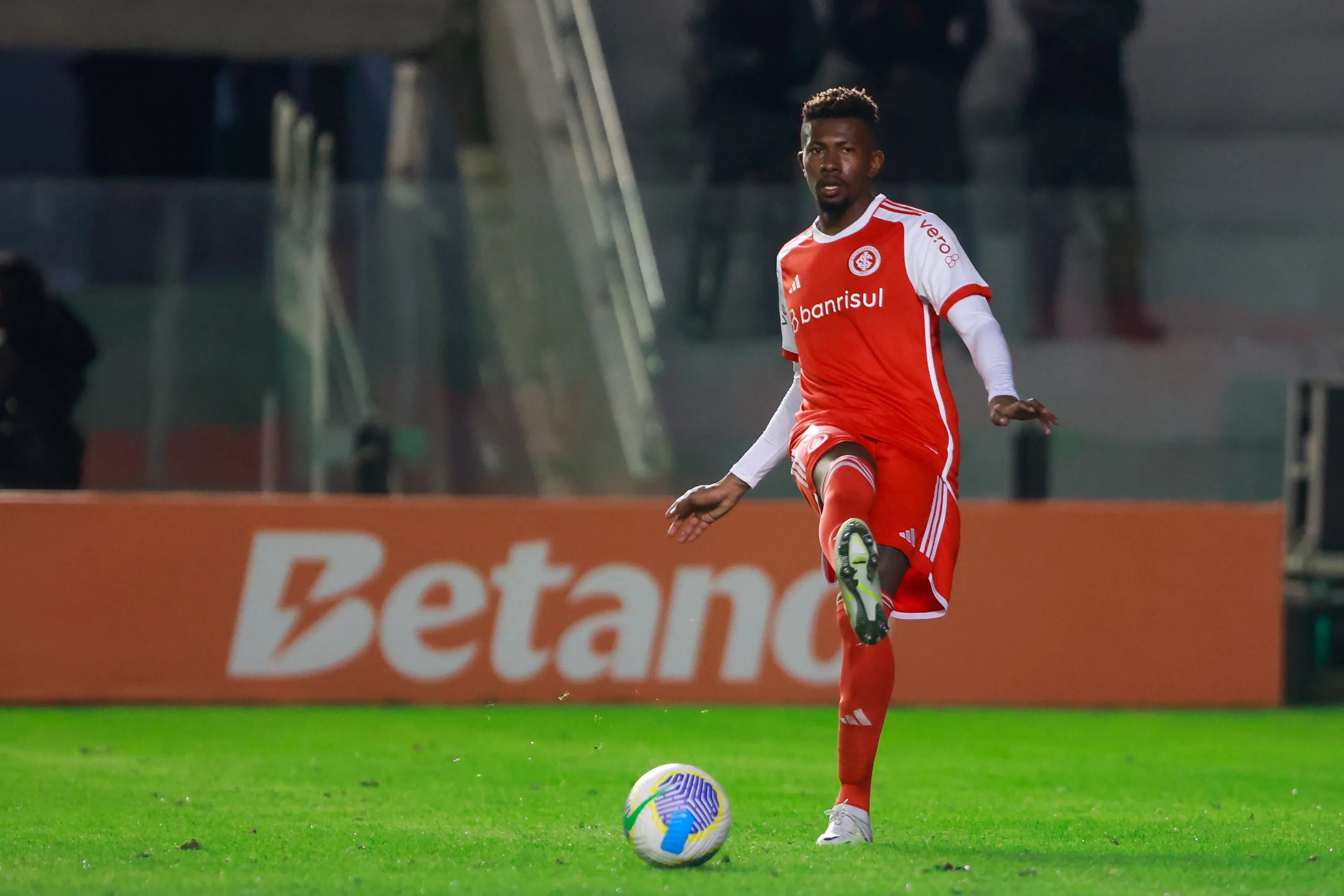 Vitao jogador do Internacional durante partida contra o Juventude no estadio Alfredo Jaconi pelo campeonato Brasileiro A 2024. Foto: Luiz Erbes/AGIF