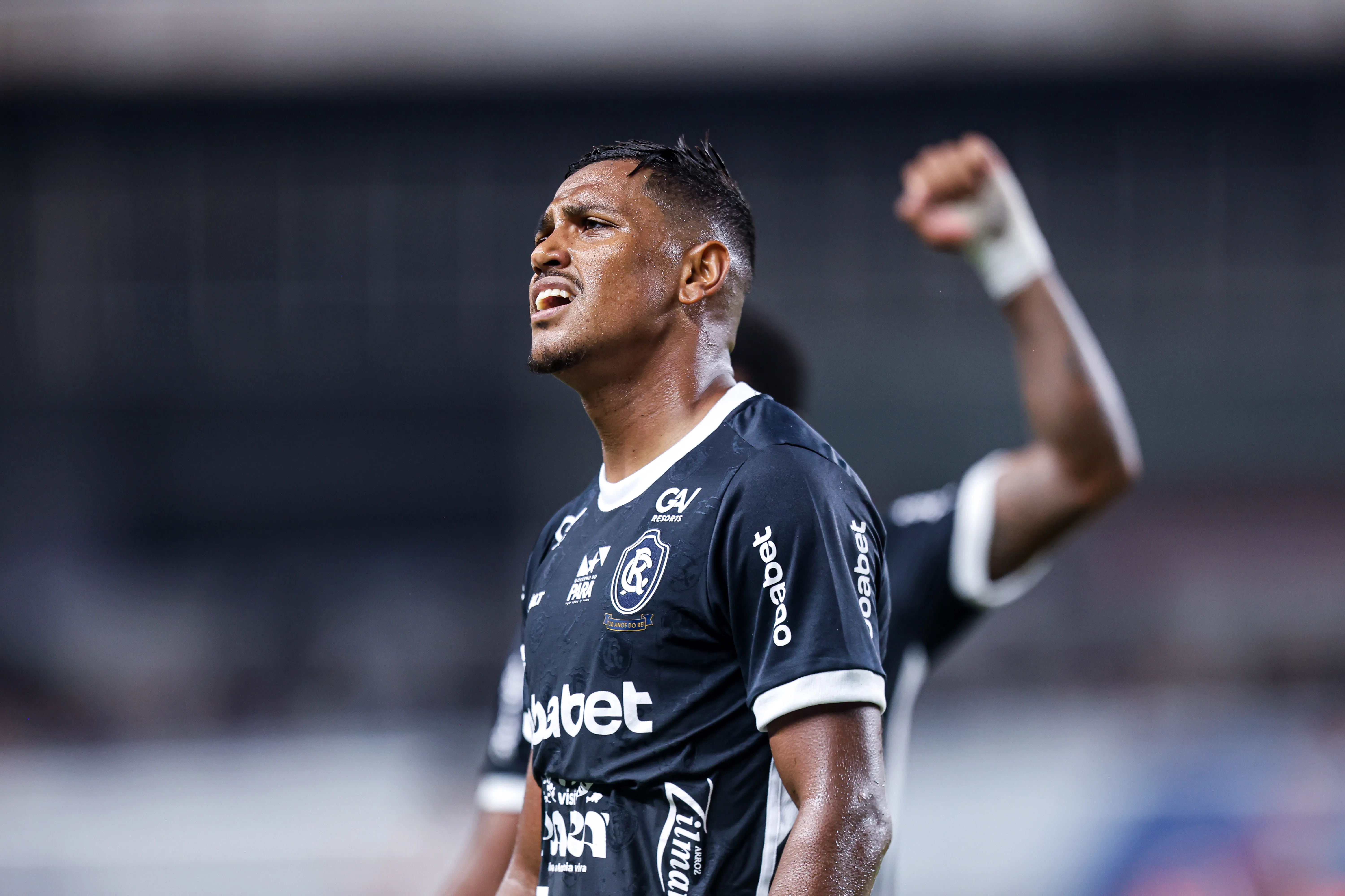 Pedro Rocha vai fazer a sua estreia pelo Coxa. Foto: Fernando Torres/AGIF