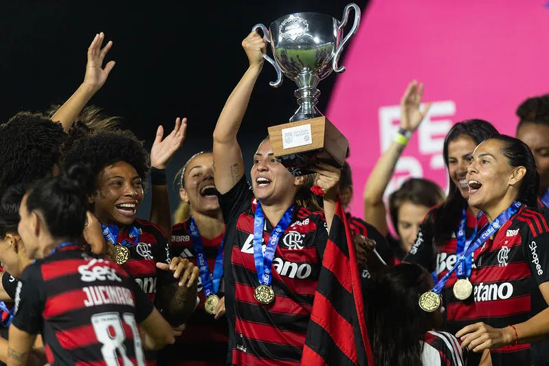 Djeni é uma das capitãs do Flamengo – Foto: Mariana Sá/Flamengo