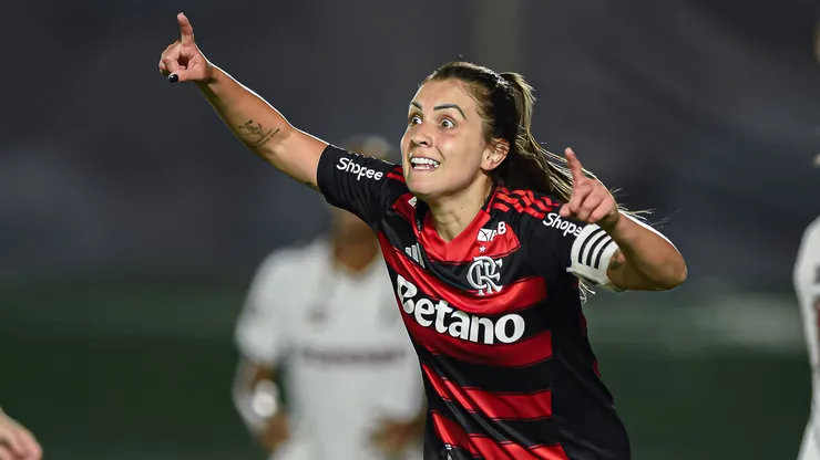 A jogadora é uma das capitãs da equipe carioca - Foto: Paula Reis/Flamengo