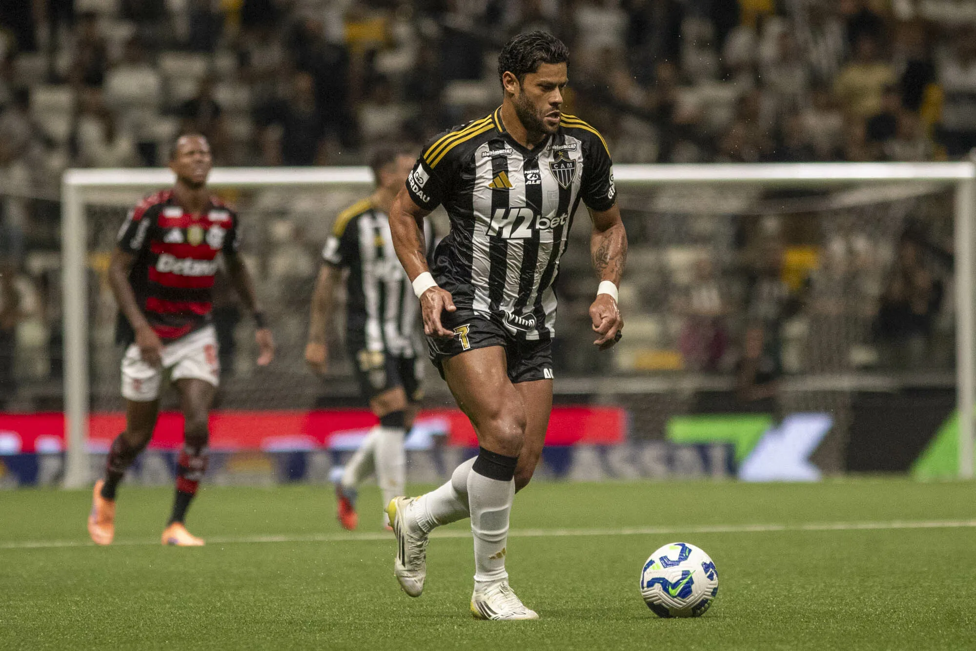 MG – BELO HORIZONTE – 25/11/2025 – BRASILEIRO A 2025, ATLETICO-MG X FLAMENGO – Hulk jogador do Atletico-MG durante partida contra o Flamengo no estadio Arena MRV pelo campeonato Brasileiro A 2025. Foto: Fernando Moreno/AGIF