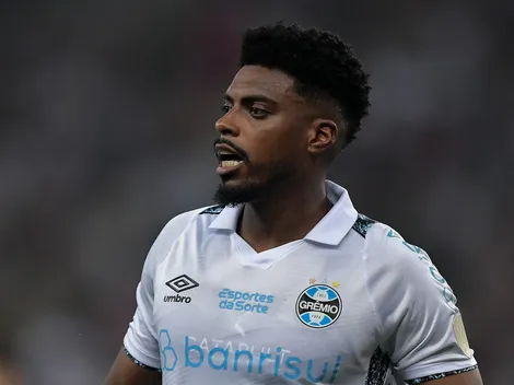 Grêmio rescinde contrato com Jemerson