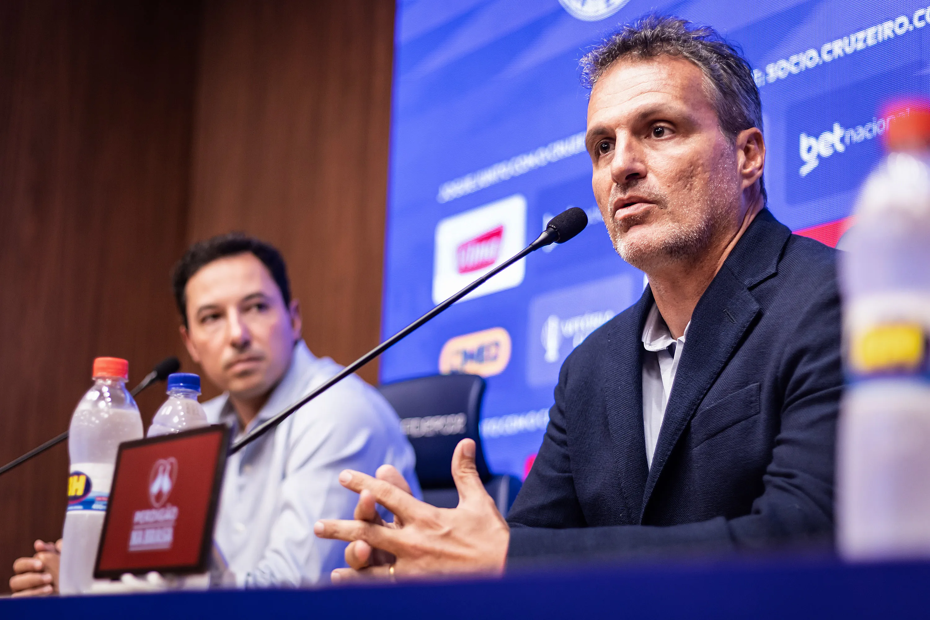 Bruno Spindel em coletiva de apresentação. Foto: Gustavo Aleixo/Cruzeiro