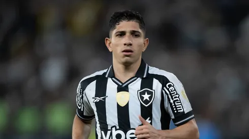 Savarino jogador do Botafogo durante partida contra o LDU no estadio Engenhao pelo campeonato Copa Libertadores 2025. Foto: Jorge Rodrigues/AGIF