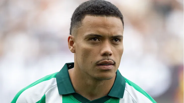 Luis Mandaca durante confronto entre Juventude e Corinthians no Brasileirão de 2025.