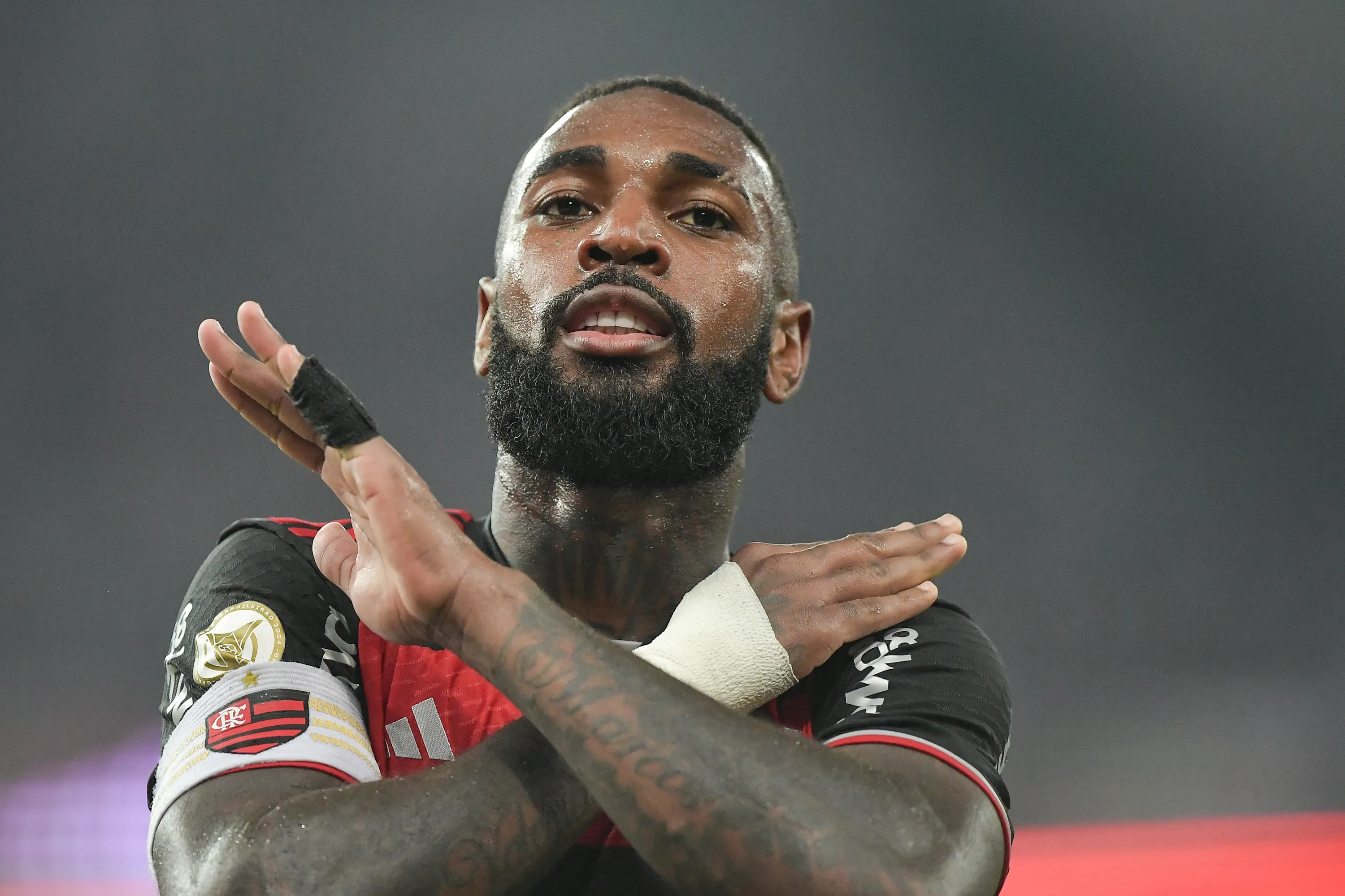 RJ – RIO DE JANEIRO – 15/09/2024 – BRASILEIRO A 2024, FLAMENGO X VASCO – Gerson jogador do Flamengo comemora seu gol durante partida contra o Vasco no estadio Maracana pelo campeonato Brasileiro A 2024. Foto: Thiago Ribeiro/AGIF