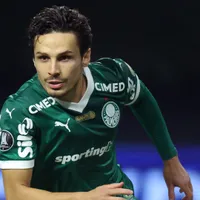 Raphael Veiga descarta ‘rivais’ e define Europa como destino em caso de saída do Palmeiras